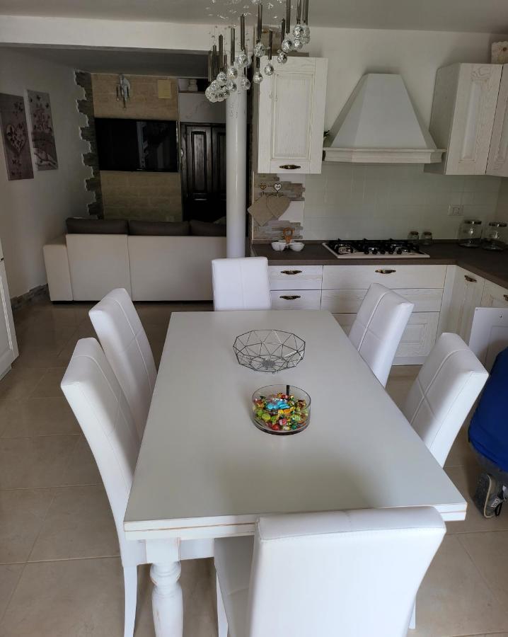 La Casa Delle Rose 1 Βίλα Giba Εξωτερικό φωτογραφία
